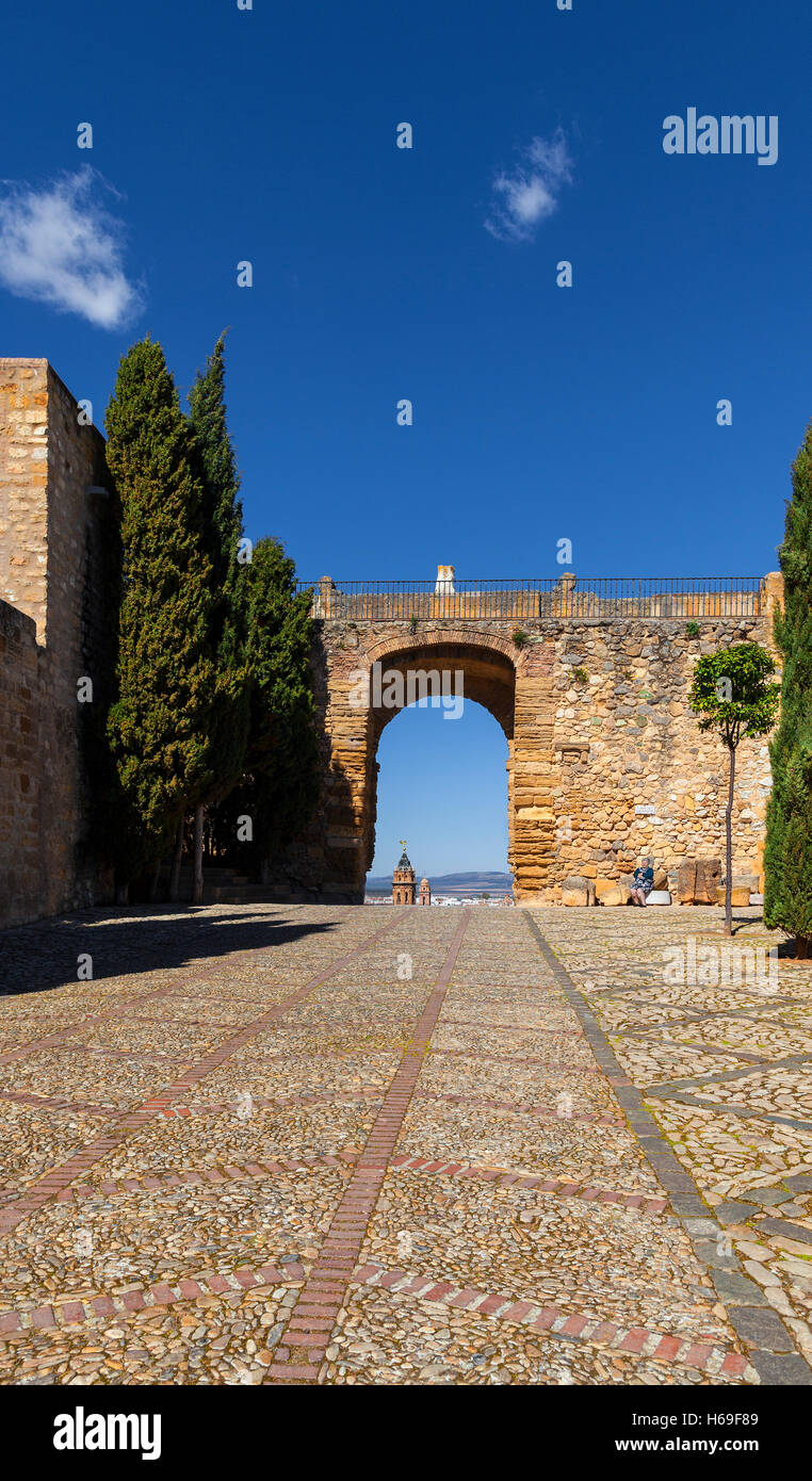 L'Arche des géants l'Alcazaba en château, Antequera, la province de Malaga, Andalousie, Espagne Banque D'Images
