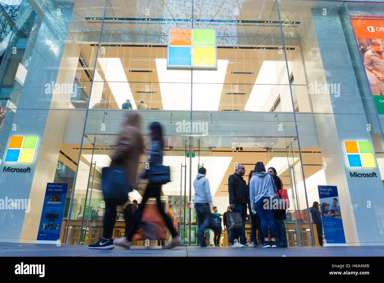 L'Australien Phare Microsoft retail shop dans Pitt Street Mall, Sydney Banque D'Images