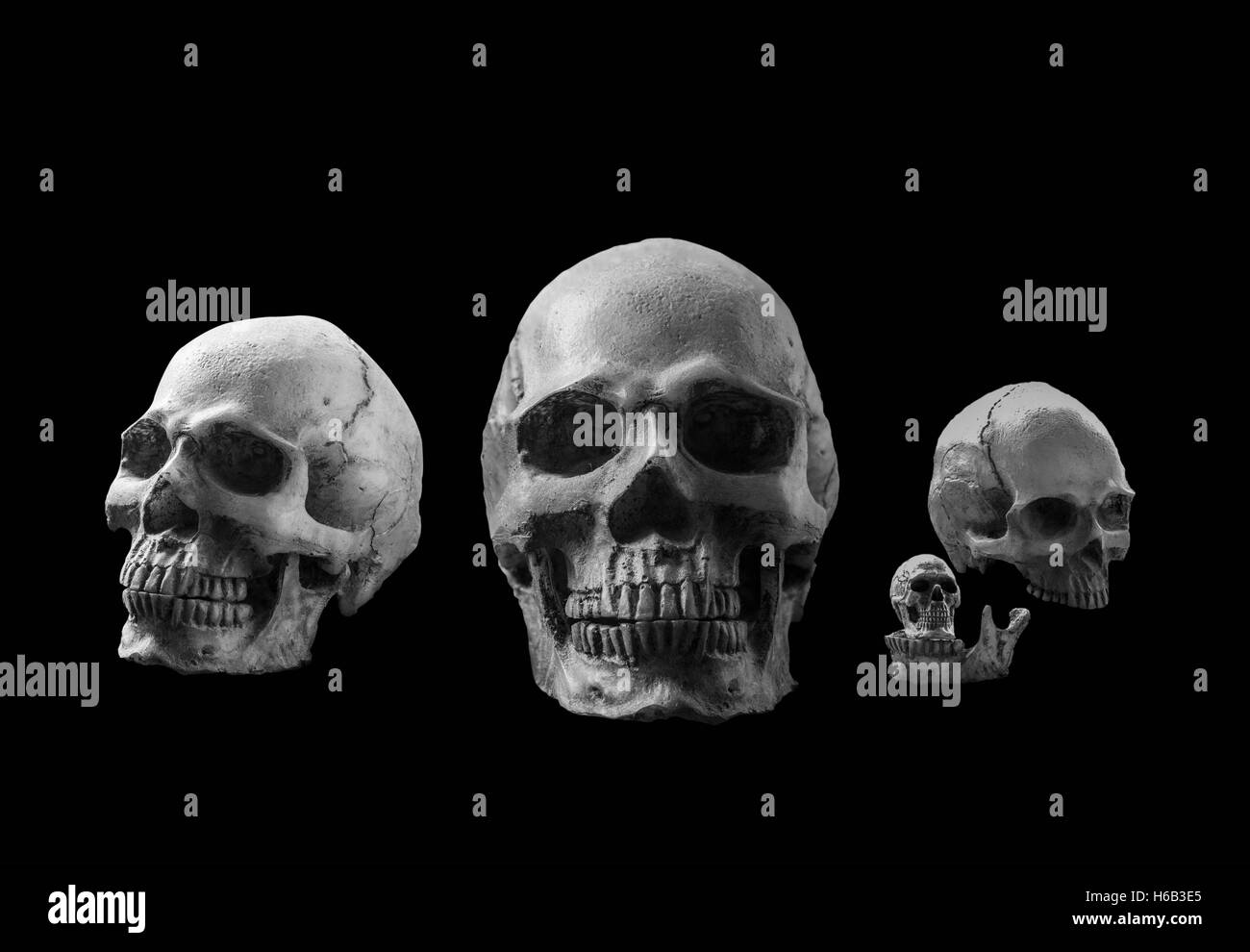 Vieux et placée sur un fond noir et blanc. Banque D'Images