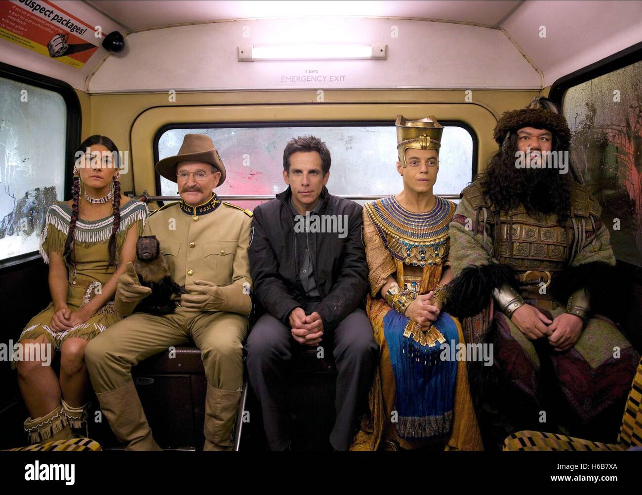 MIZUO PECK, ROBIN WILLIAMS, BEN STILLER RAMI MALEK PATRICK GALLAGHER LA NUIT AU MUSÉE SECRET MIZUO PECK, ROBIN WILLIAMS, BEN STILLER RAMI MALEK PATRICK GALLAGHER LA NUIT AU MUSÉE SECRET