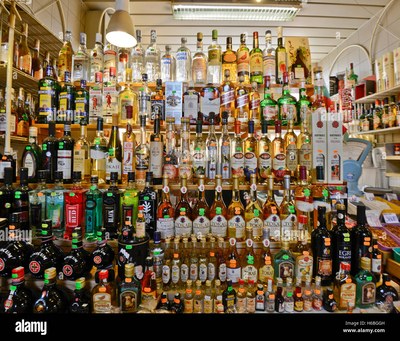 Magasin de spiritueux et liqueurs. Grande Halle, Budapest Banque D'Images