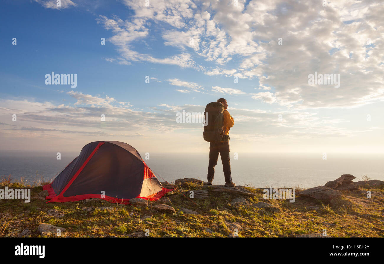 Le lever du soleil dans la journée camping Banque D'Images