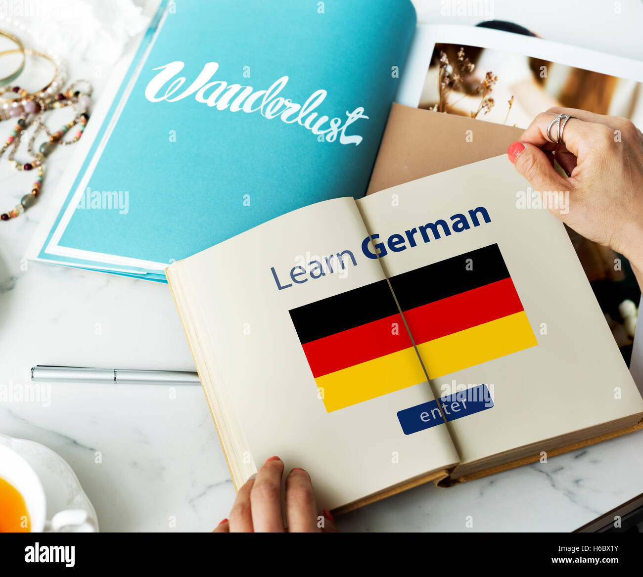 Apprendre l'allemand en ligne Concept d'éducation de langue Banque D'Images