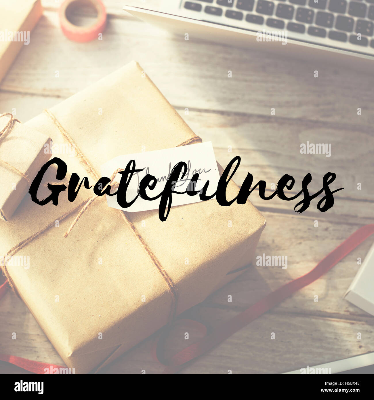 L'art et de l'artisanat présent cadeau partage Donner Félicitations Concept Banque D'Images