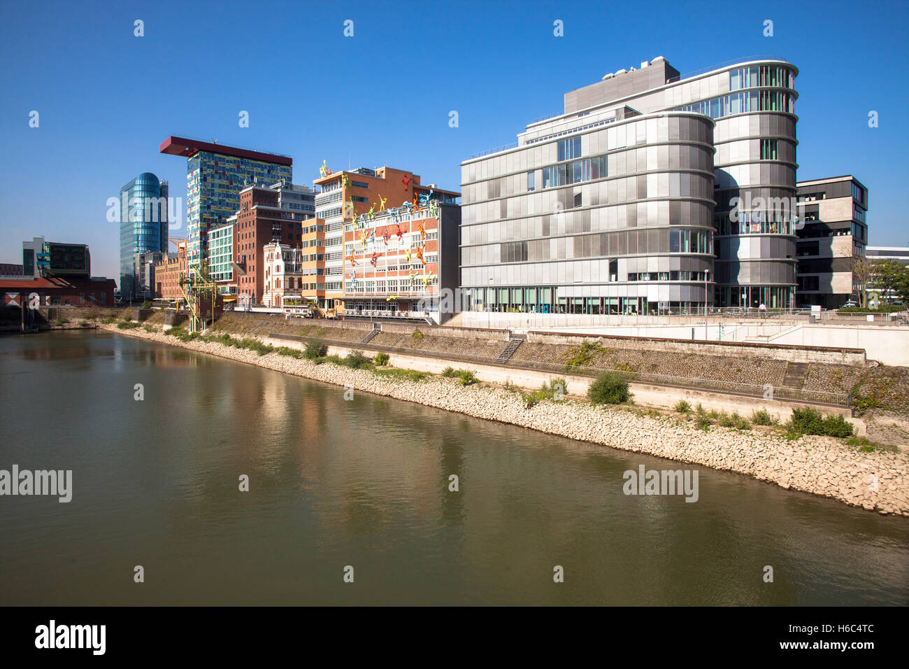 L'Europe, Allemagne, Düsseldorf, le Medienhafen (port des médias). Banque D'Images