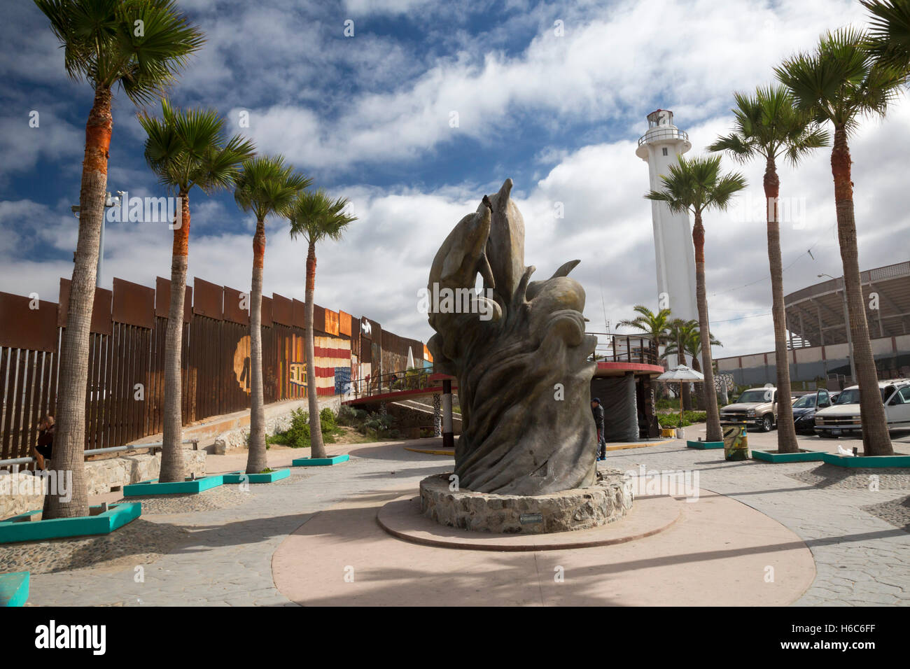 Tijuana, Mexique - une place à côté de la frontière États-Unis-Mexique près de l'océan Pacifique. Banque D'Images