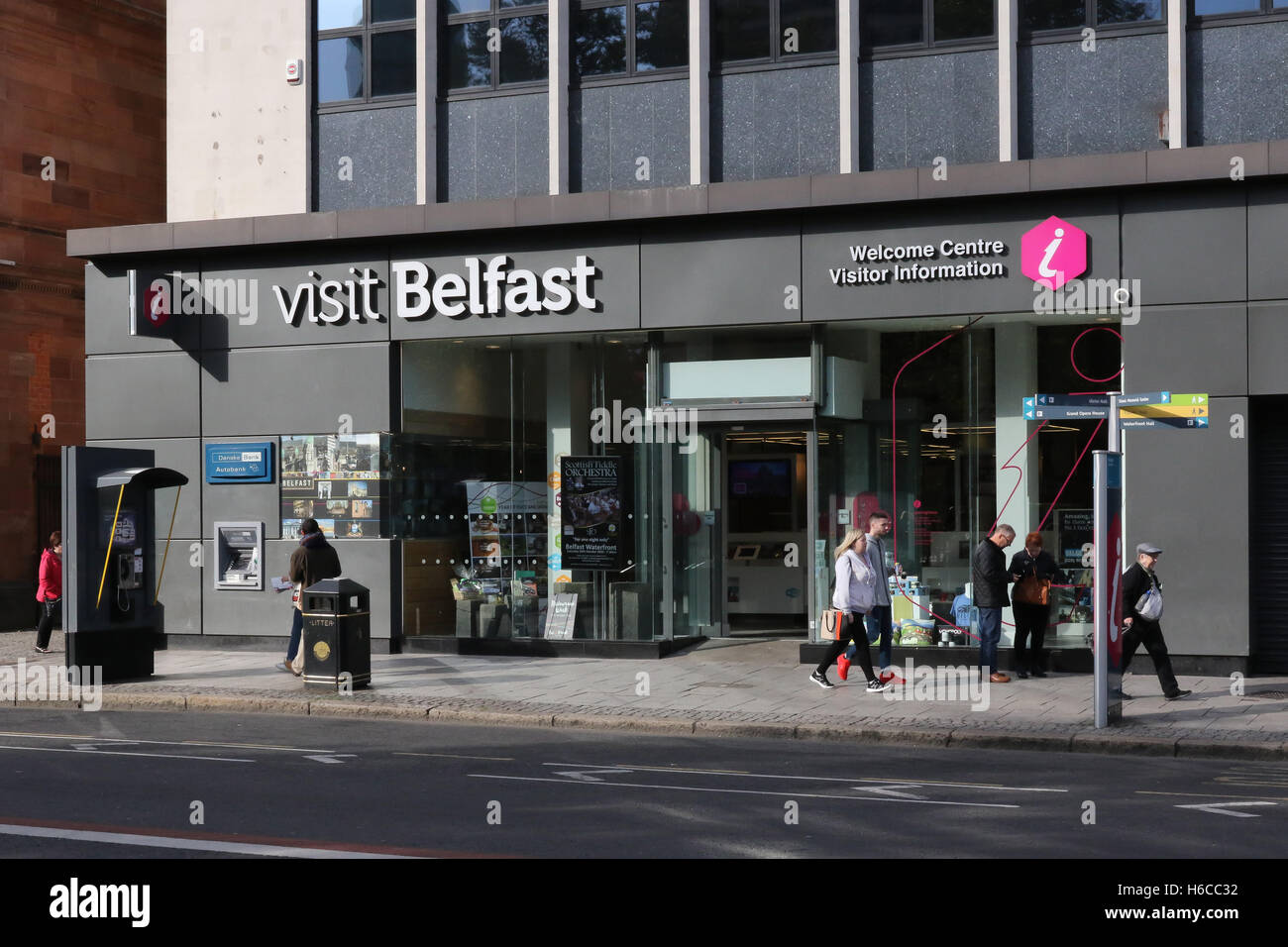 Le Centre d'information touristique Bienvenue Belfast Donegall Square North, à Belfast, en Irlande du Nord. Banque D'Images