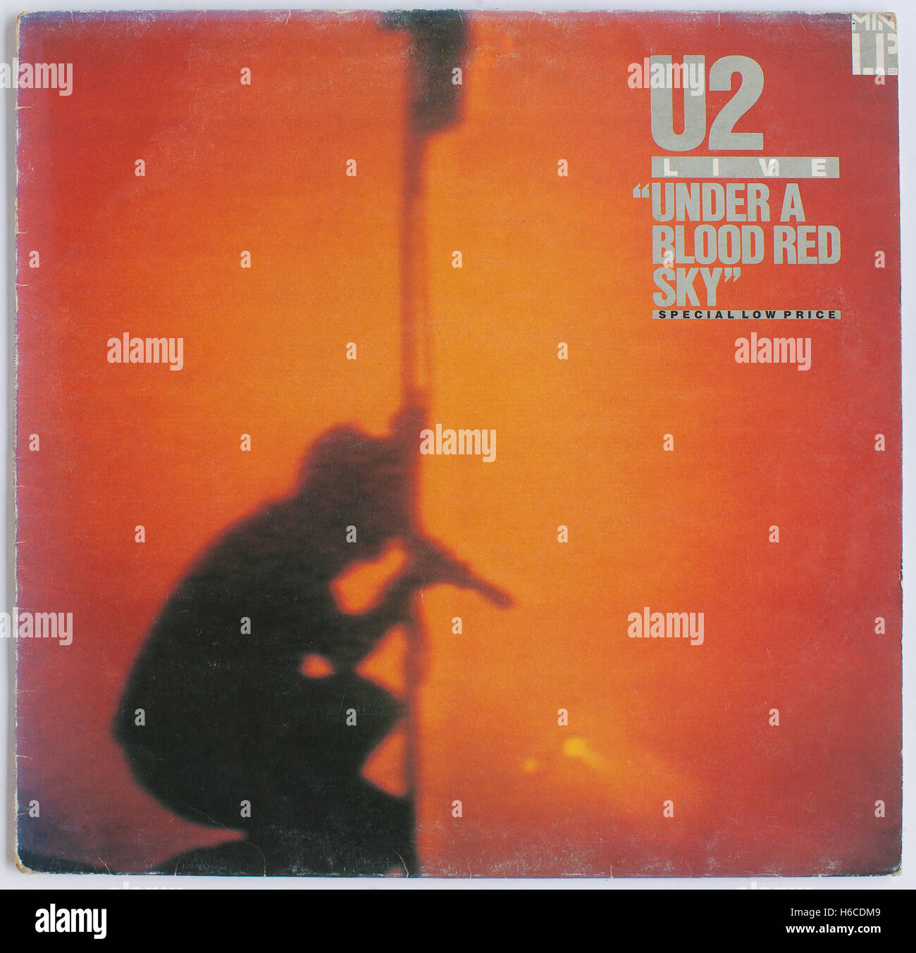 Photo de U2 - sous UN ciel rouge de sang, 1983 live mini-album on Island Records - usage éditorial seulement Banque D'Images