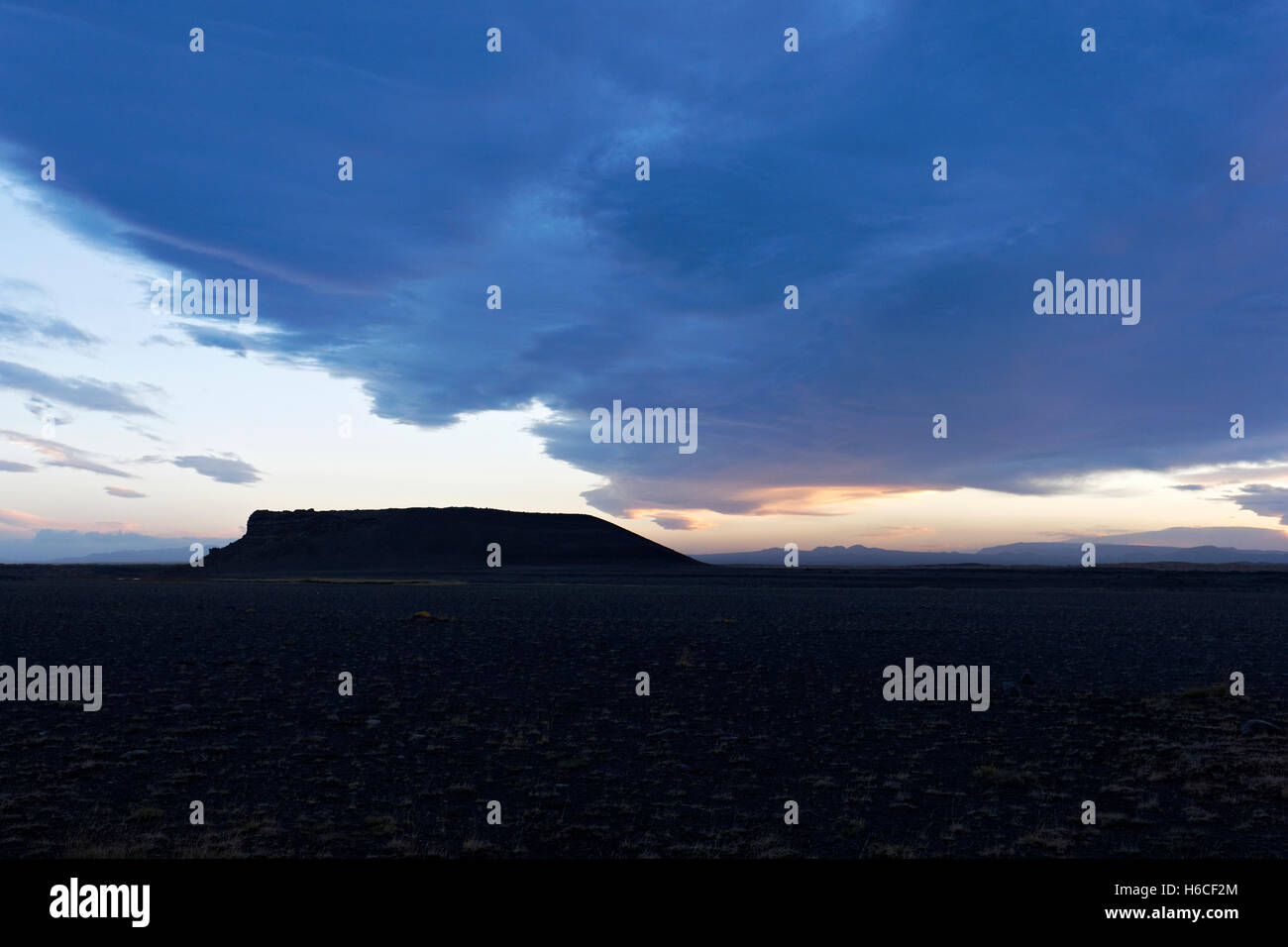 Paysage de montagnes volcaniques, au nord-ouest de l'Islande, de l'Atlantique Nord, Europe Banque D'Images