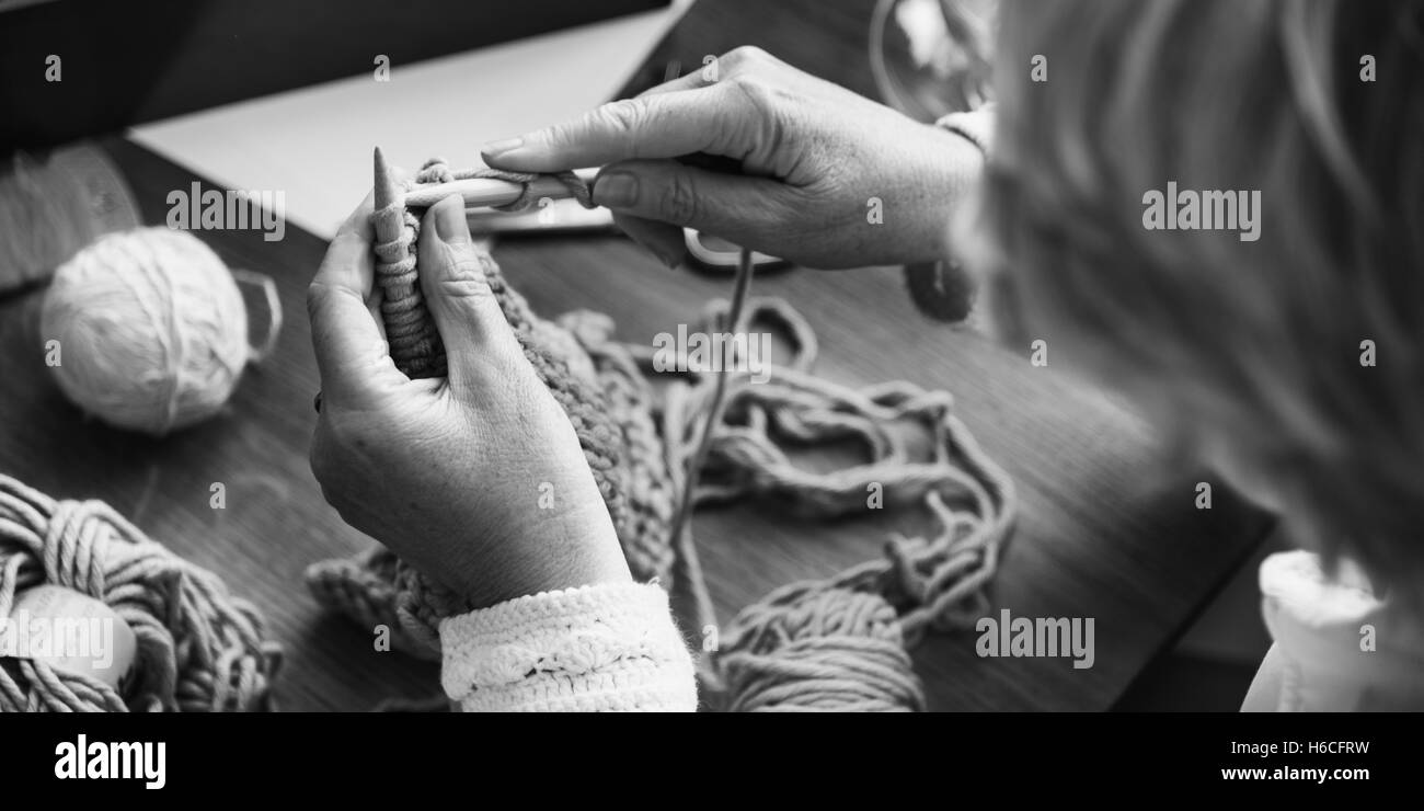 L'artisanat fait main fil Crochet Couture Crochet Concept Banque D'Images
