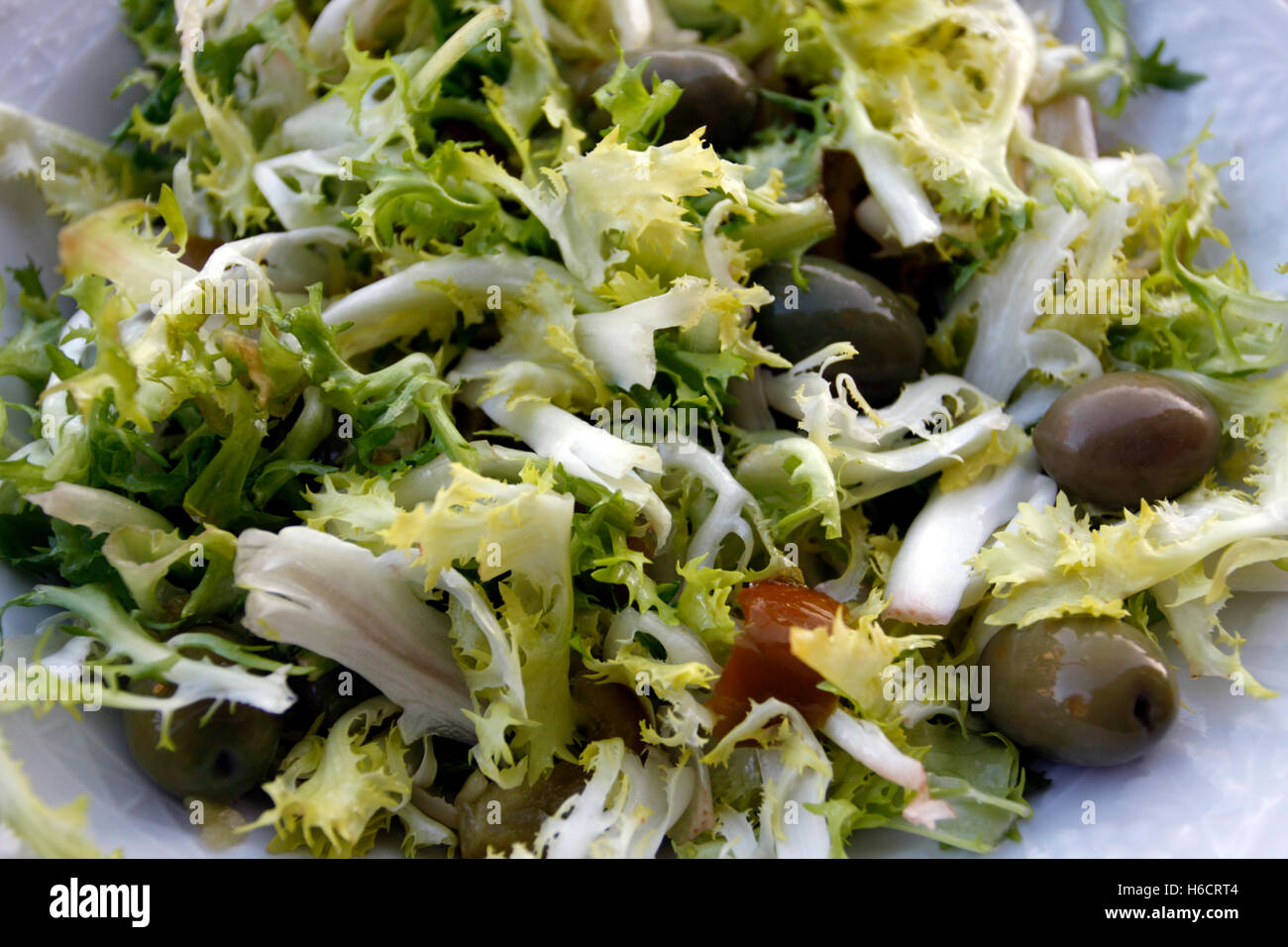 'Insalata di rinforzo', chicorium envidia salade, plat traditionnel de Noël à Naples, Campanie, Italie Banque D'Images