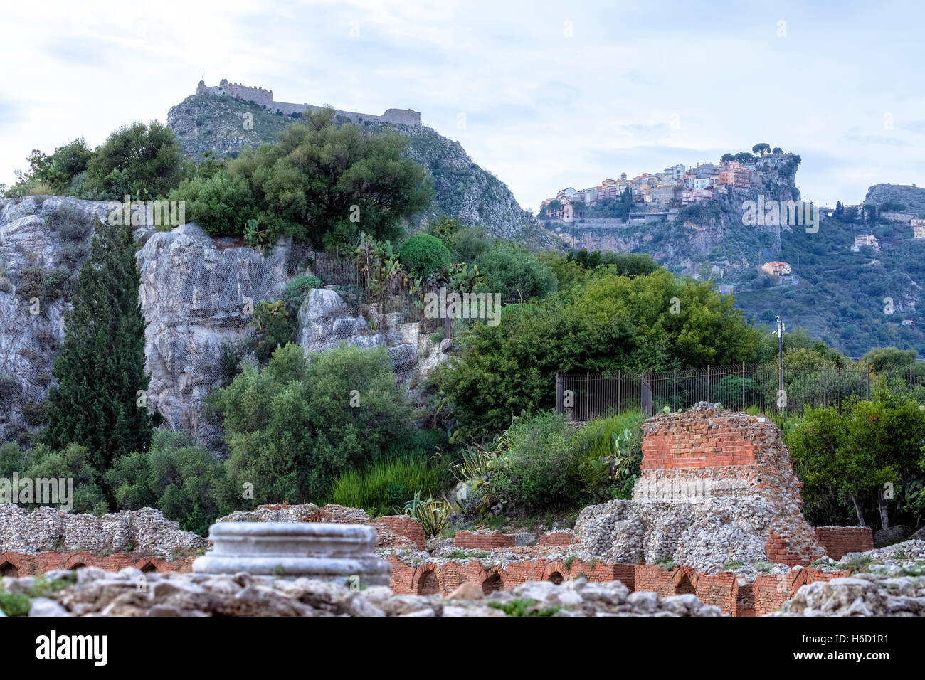 Castelmola, Monte Tauro, Taormina, Sicile, Italie Banque D'Images