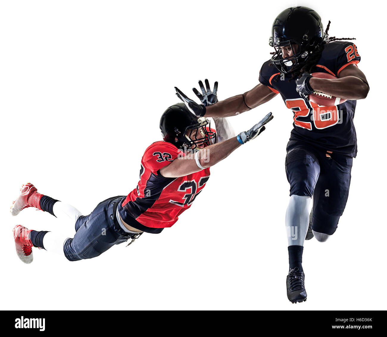 Deux joueurs de football américain les hommes studio isolé sur fond blanc Banque D'Images