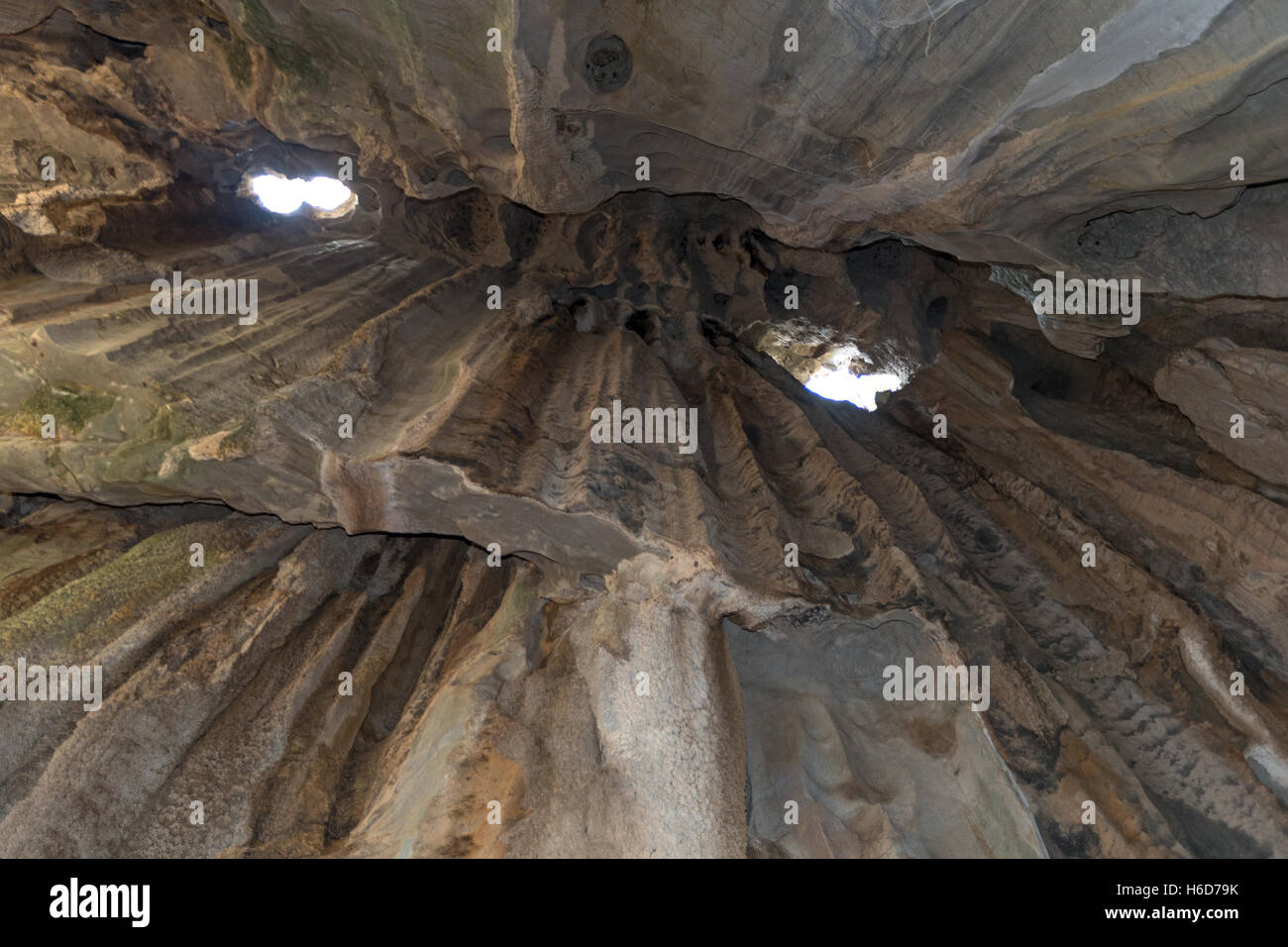 Intérieur, Phnom Chhnork, temple de la grotte hindoue, province de Kampot, Cambodge Banque D'Images