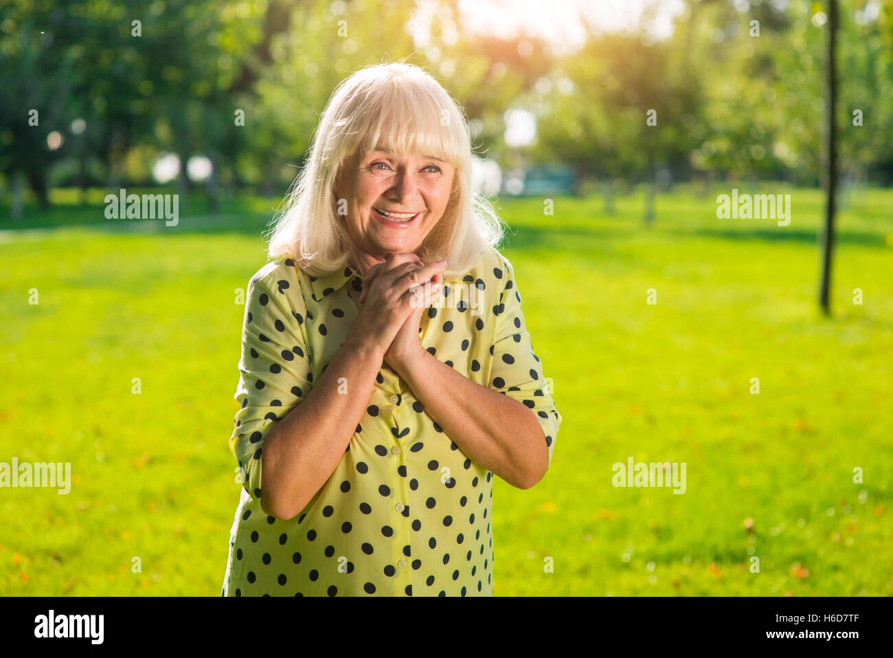 Senior woman laughing. Banque D'Images