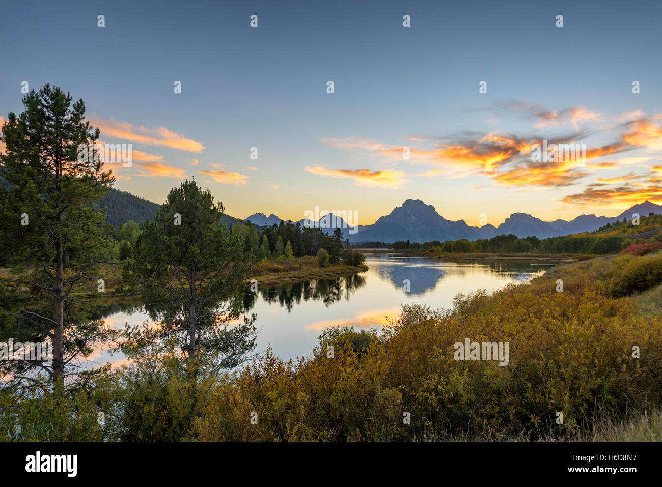 Snake River et du Parc National de Grand Teton et le coucher du soleil Vue paysage Banque D'Images