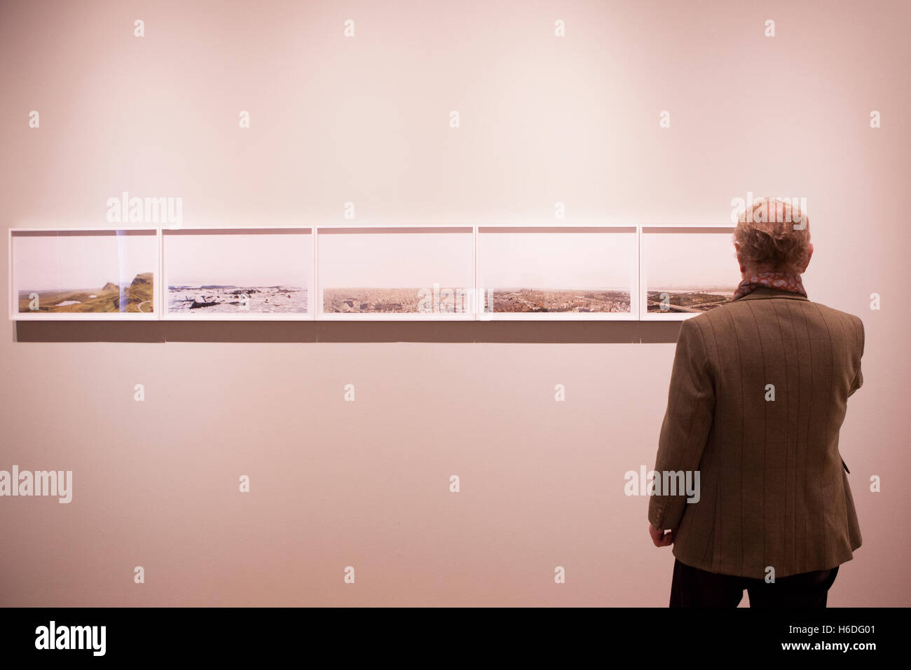 Edinburgh, Royaume-Uni. 27 octobre 2016. Appuyez sur Voir Scottish National Portrait Gallery afficher nouvelle exposition du 29 octobre 2016 au 30 avril 2017 a appelé la photographie de paysage À PARTIR DE LA COLLECTION DU National Galleries of Scotland. Pako Mera/Alamy Live News Banque D'Images