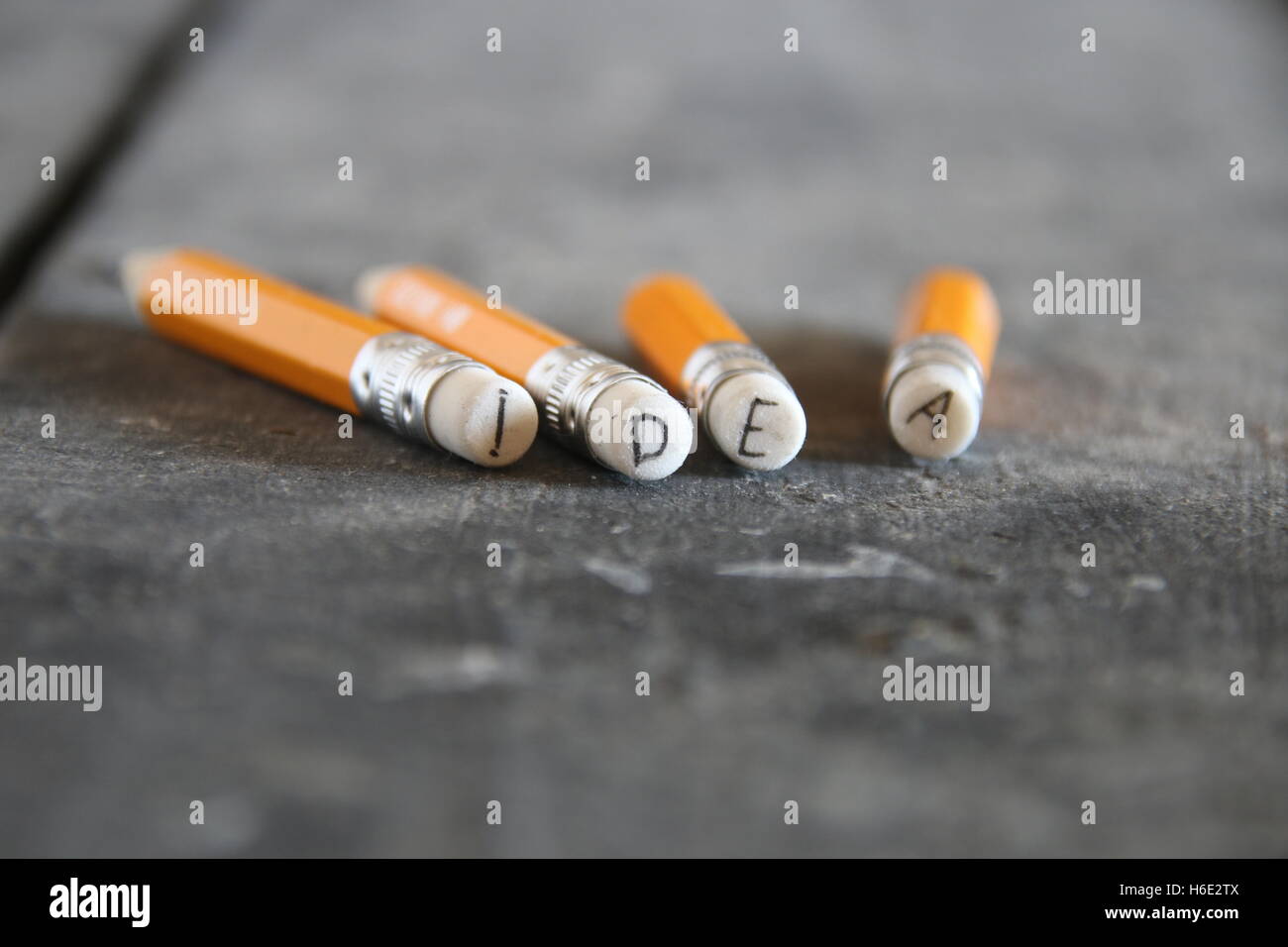 Idée, inscription sur des crayons. La science, l'invention, business plan concept. Banque D'Images