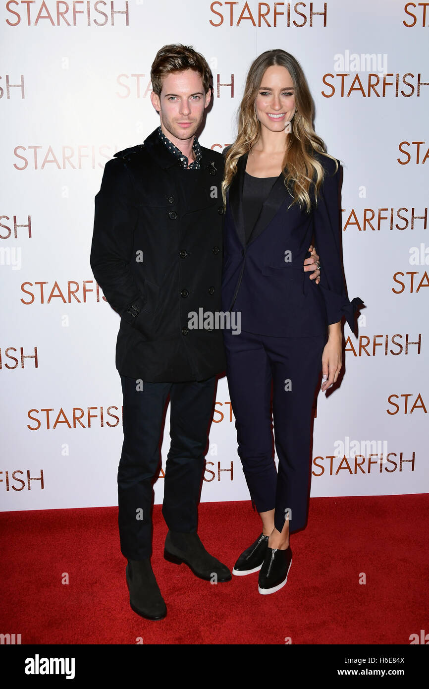 Luke Treadaway et Ruta Gedmintas assistant à la première du Royaume-Uni à l'étoile de cinéma Curzon Mayfair à Londres. Banque D'Images