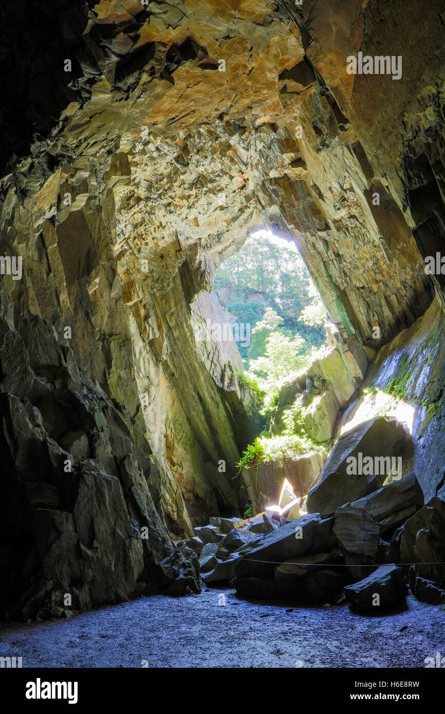Caverne de la cathédrale dans le Lake District. Banque D'Images