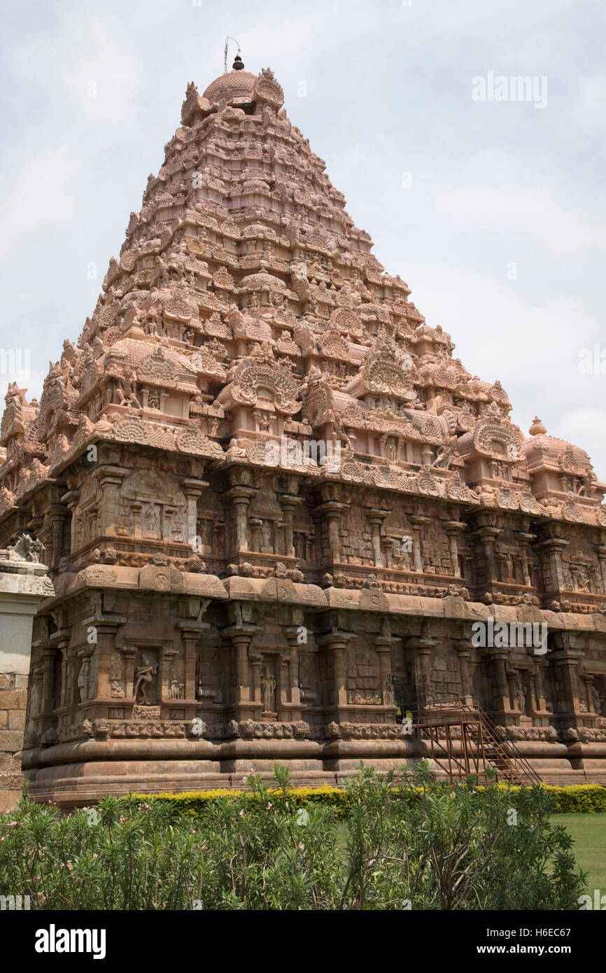 Temple de Brihadisvara, gangaikondacholapuram, Tamil Nadu, Inde. vue depuis le sud-ouest. Banque D'Images