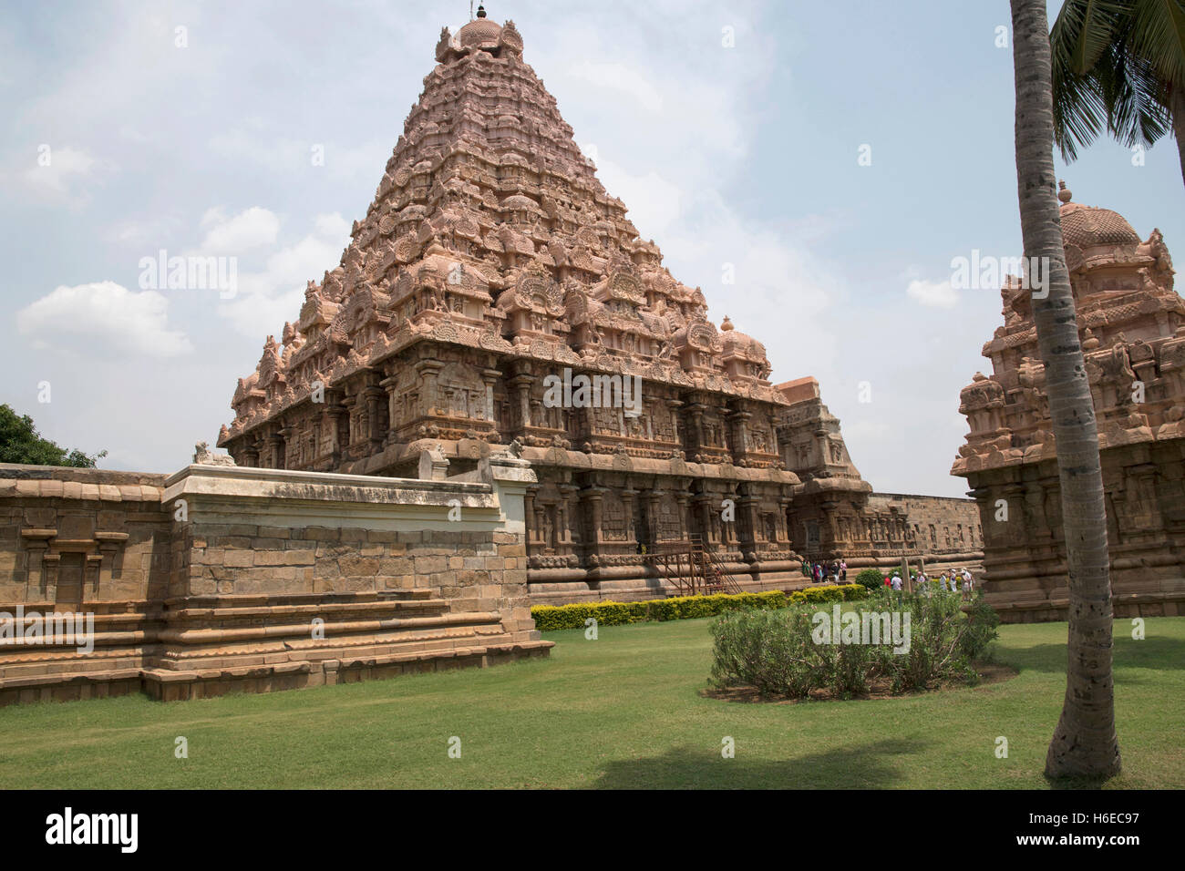 Temple de Brihadisvara, gangaikondacholapuram, Tamil Nadu, Inde. vue depuis le sud-ouest. Banque D'Images