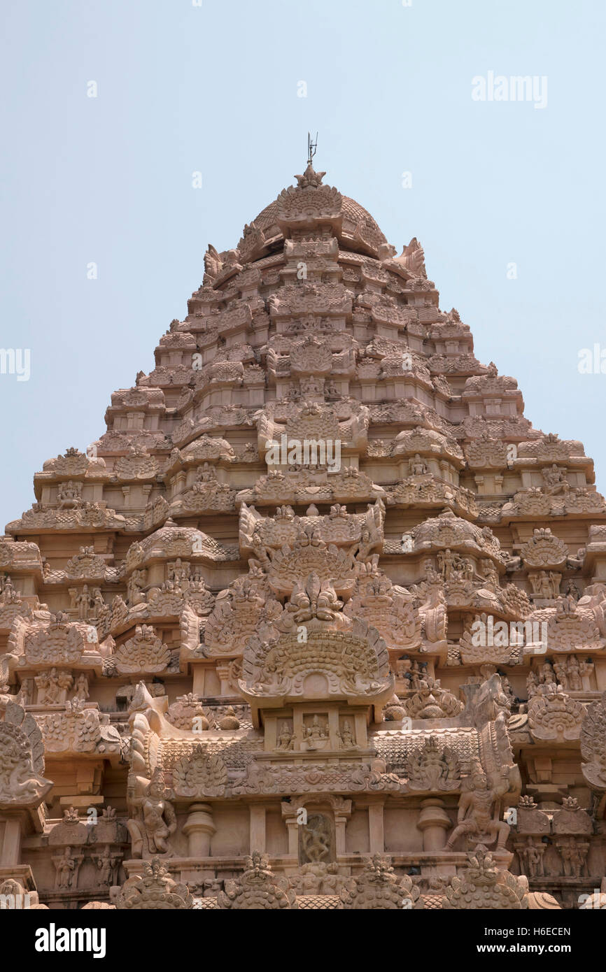 Avis de shikhara ou Vimana, Temple de Brihadisvara, Gangaikondacholapuram, Tamil Nadu, Inde. Vue depuis l'Ouest. Banque D'Images