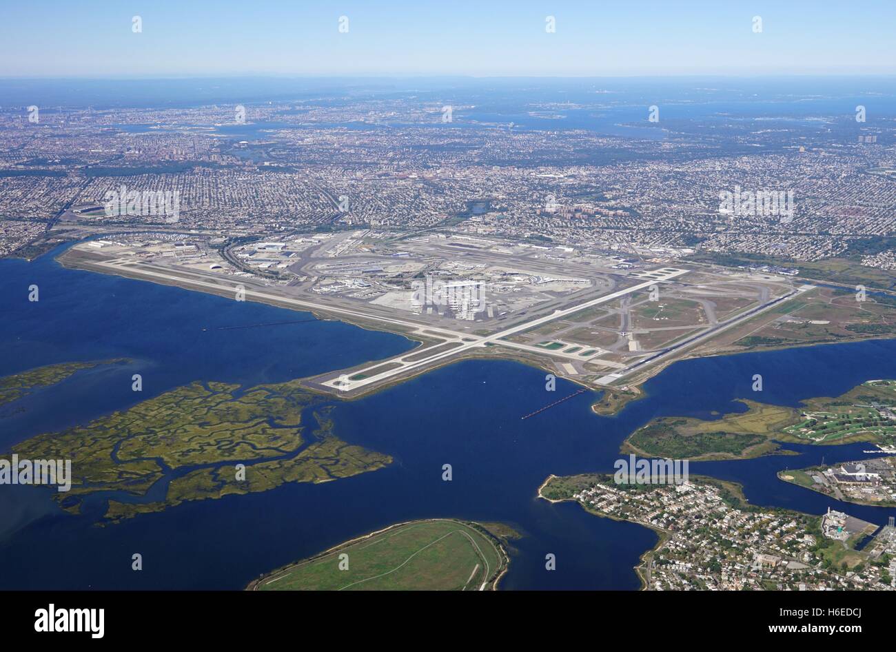 Vue aérienne de l'aéroport international John F. Kennedy (JFK) dans le Queens, New York Banque D'Images