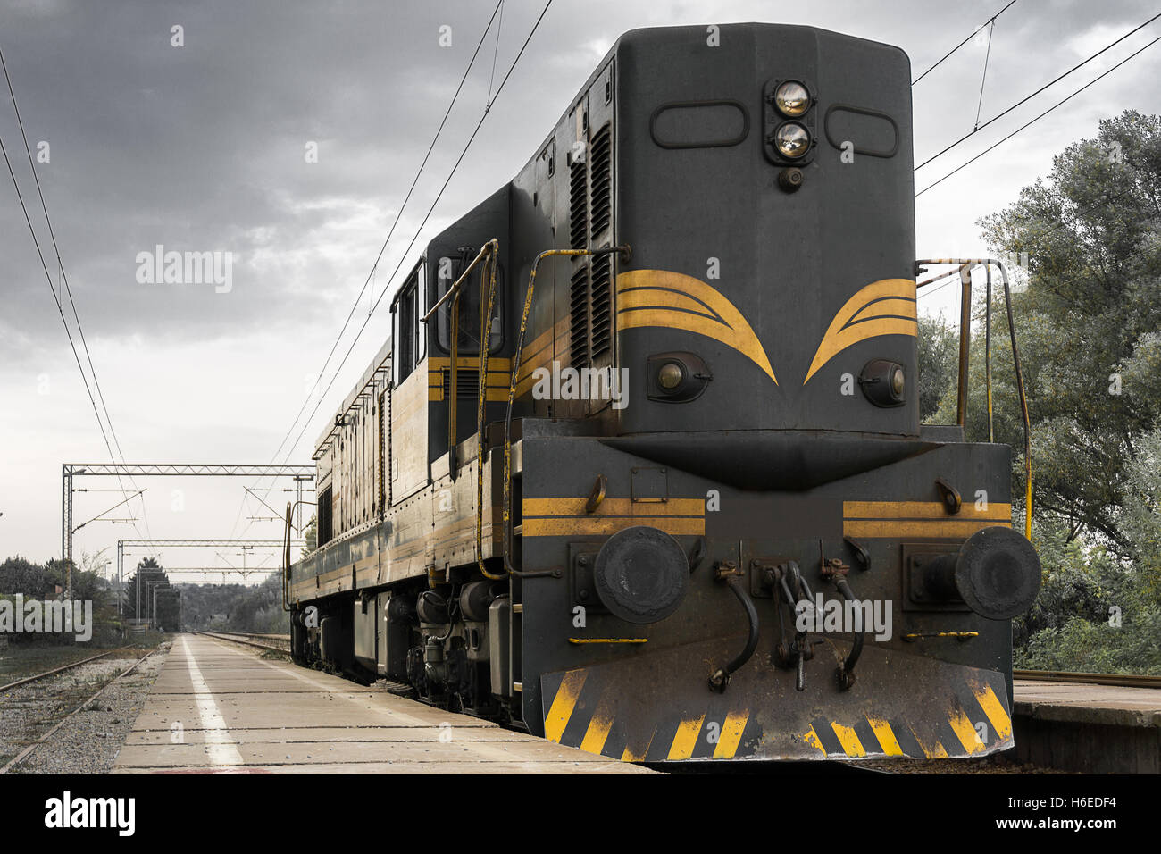 Vieille locomotive dans la gare Banque D'Images