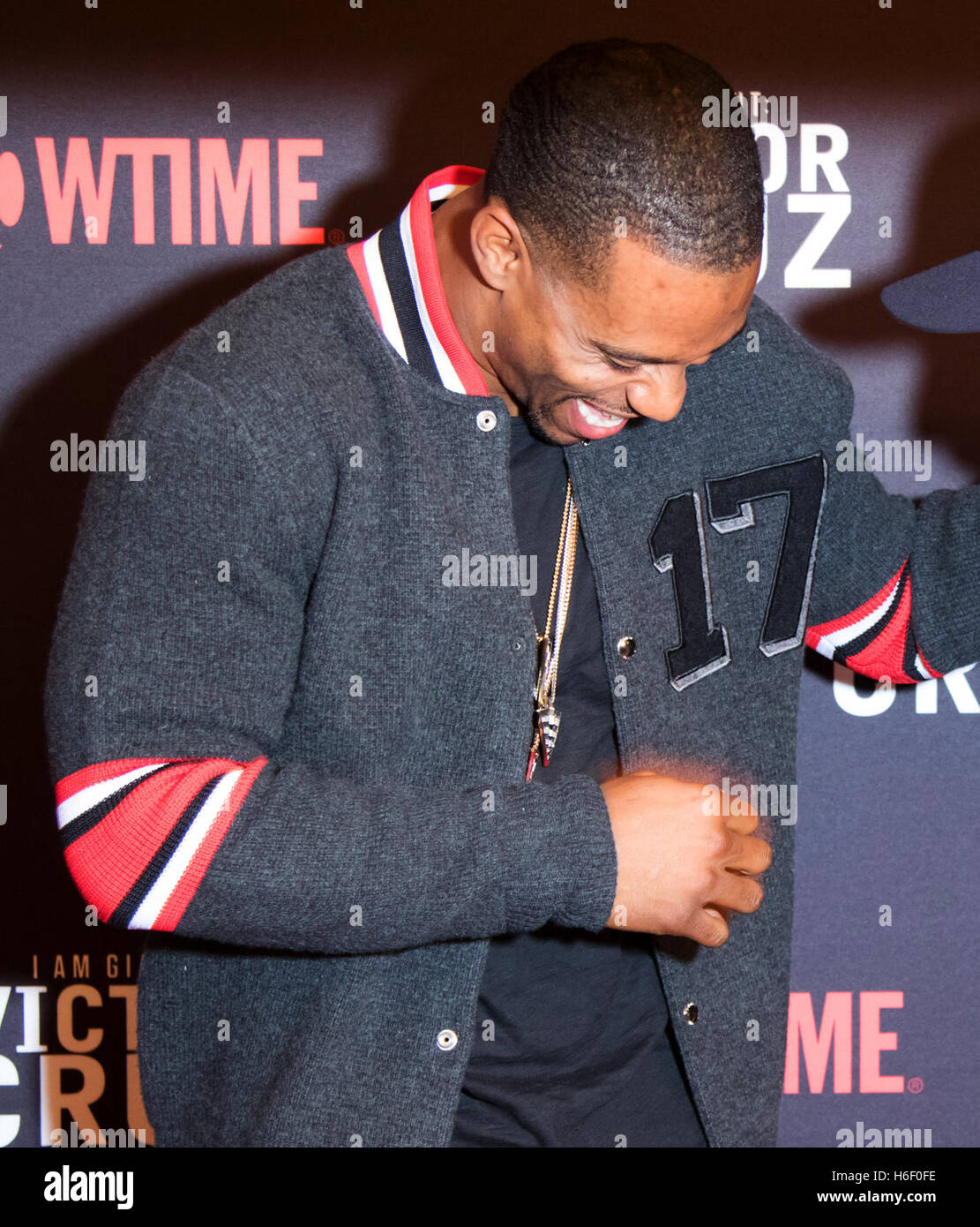 Assiste à 'JE SUIS UN GÉANT : Victor Cruz' New York Le dépistage à Crosby Street Hotel le 26 octobre 2015 dans la ville de New York. Banque D'Images