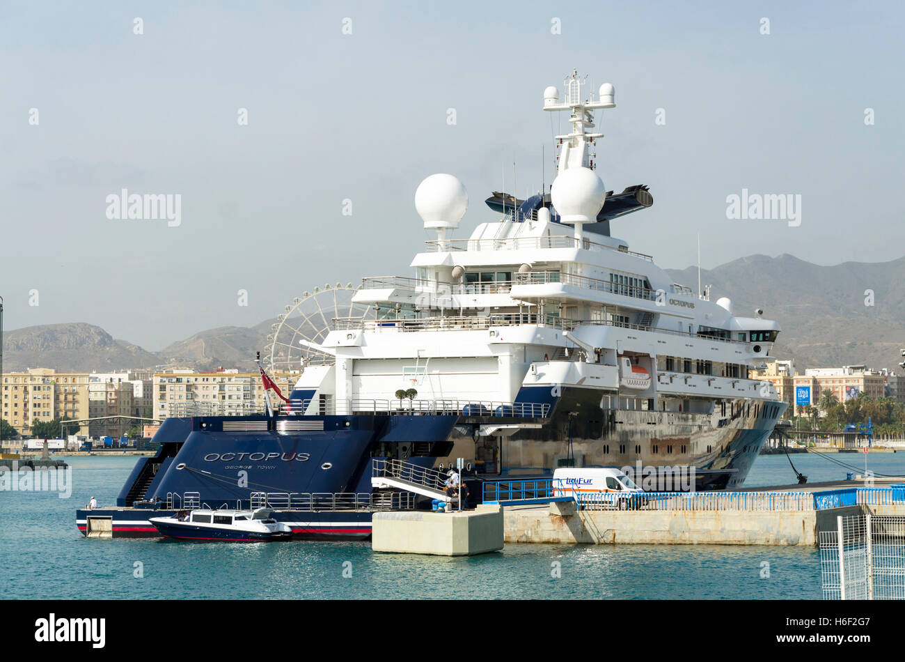 Mega Yacht de poulpe, co-fondateur de Microsoft Paul Allen, Port de Malaga, Andalousie, Espagne Banque D'Images