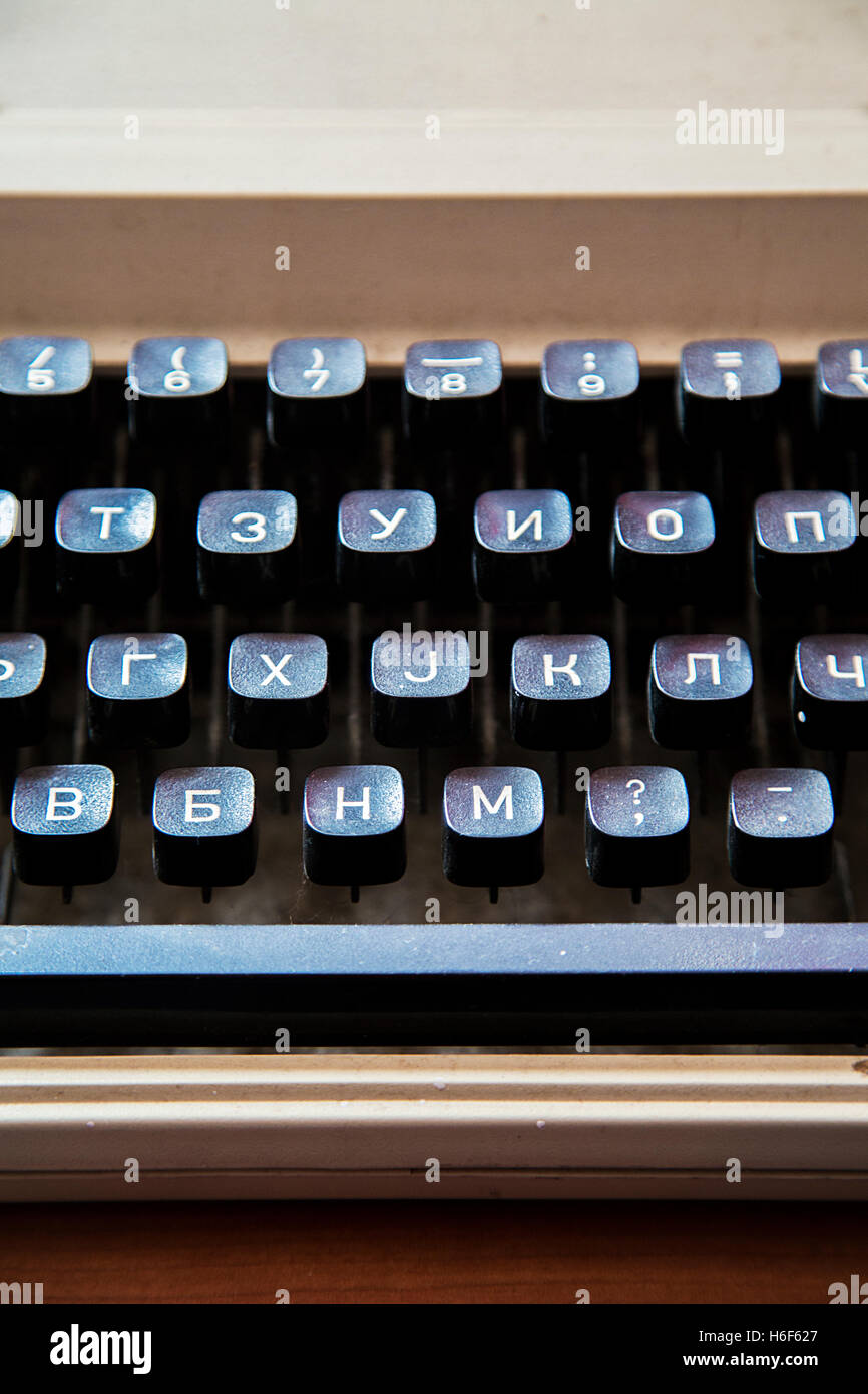 Gros plan des lettres sur une vieille machine à écrire Banque D'Images