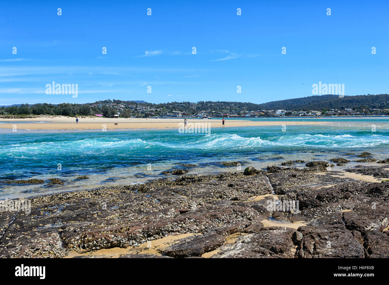 Pêche Les pêcheurs à l'Embouchure, Pambula Merimbula, Sapphire Coast, New South Wales, NSW, Australie Banque D'Images