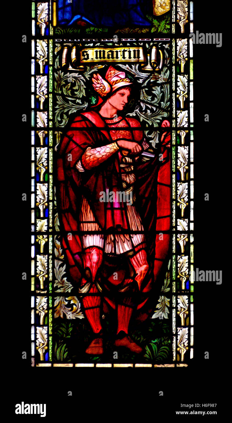 Londres, Angleterre, Royaume-Uni. L'église Holy Trinity, Sloane Street. Vitrail : (Edward Burne-Jones ; 1895) St Martin Banque D'Images