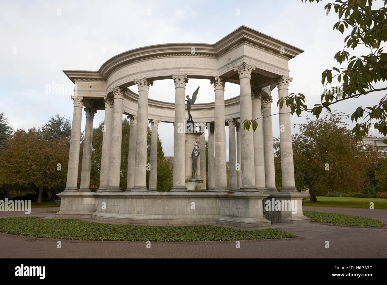 Welsh National War Memorial alexandra gardens cathays park Cardiff Wales United Kingdom Banque D'Images