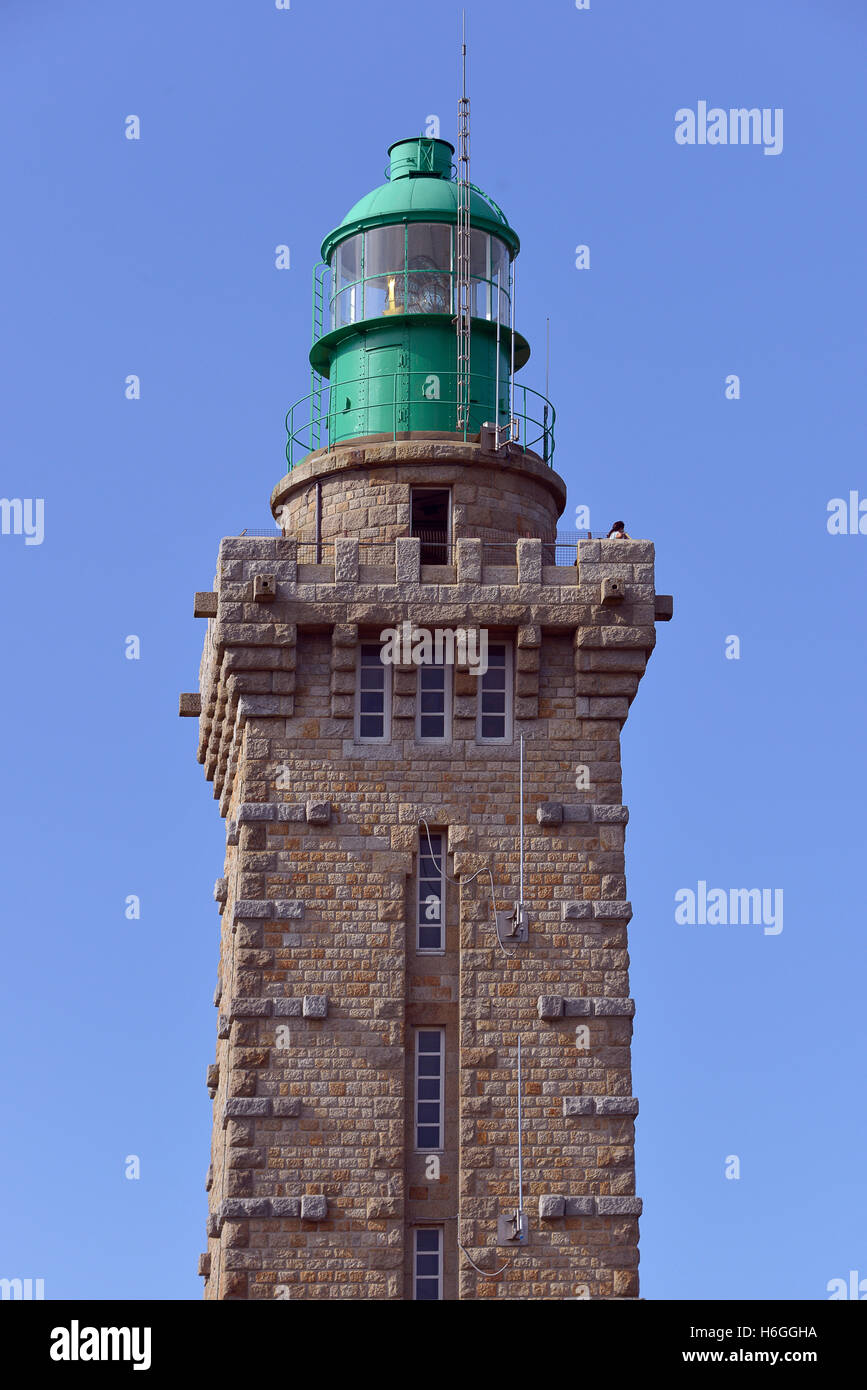 Gros plan du phare sur le célèbre Cap Fréhel, une péninsule en Côtes-d'Armor de la Bretagne, dans le nord-ouest de la France Banque D'Images