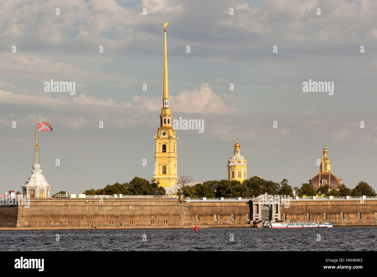 Saint Pierre et Saint Paul Cathedral et Mausolée grand-ducal, la forteresse Pierre et Paul, Saint-Pétersbourg, Russie Banque D'Images
