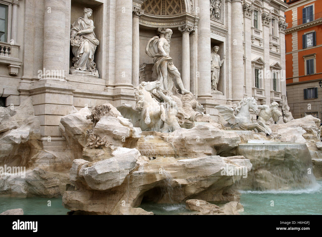 La fontaine la plus célèbre au monde - la Fontaine de Trevi à Rome, Italie Banque D'Images