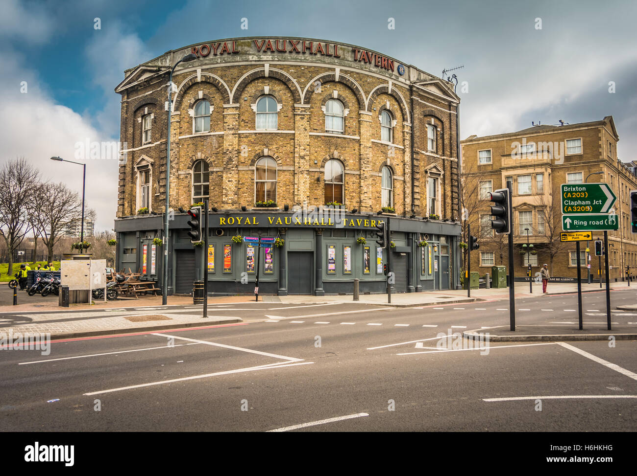 L'extérieur du pub gay emblématique The Royal Vauxhall Tavern à Lambeth, Londres, SE1. Banque D'Images