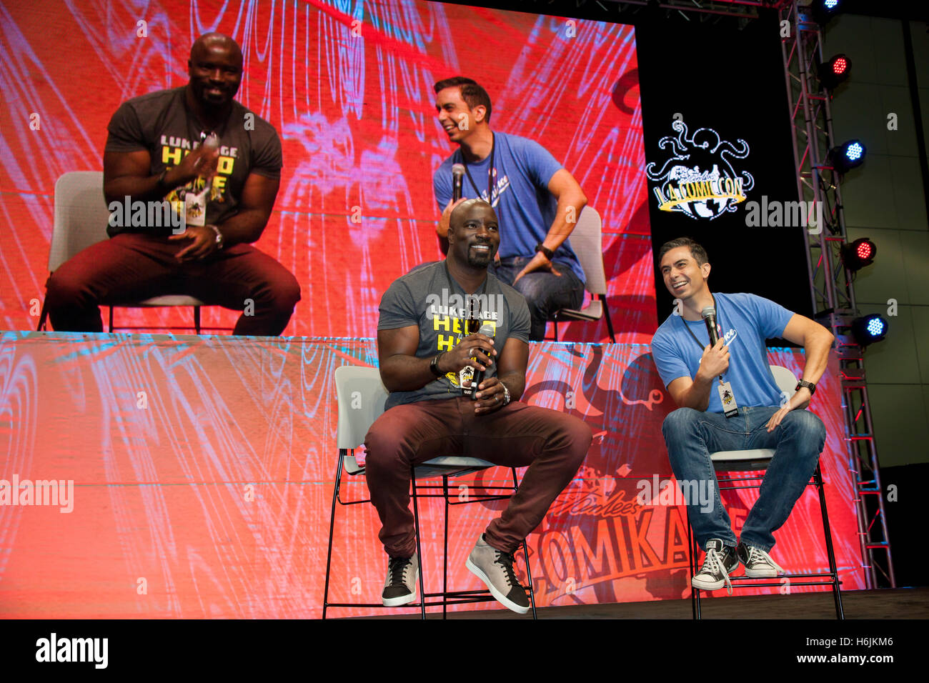 STAN LEE LA COMIC CON : 29 octobre 2016, Los Angeles, CA. Mike Coulter acteur de l'émission de télévision Netflix Marvel Luke Cage. Banque D'Images