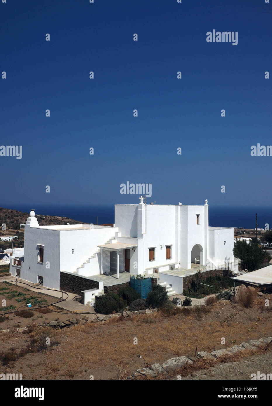Sifnos île grecque de la mer Égée vue mer méditerranée avec Cyclades — free download