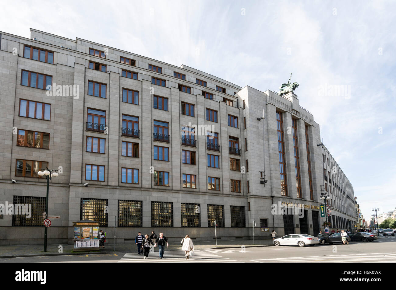 La Česká národní banka - Banque centrale de la République tchèque en / Na Příkopě, Hybernská Prague, République Tchèque Banque D'Images