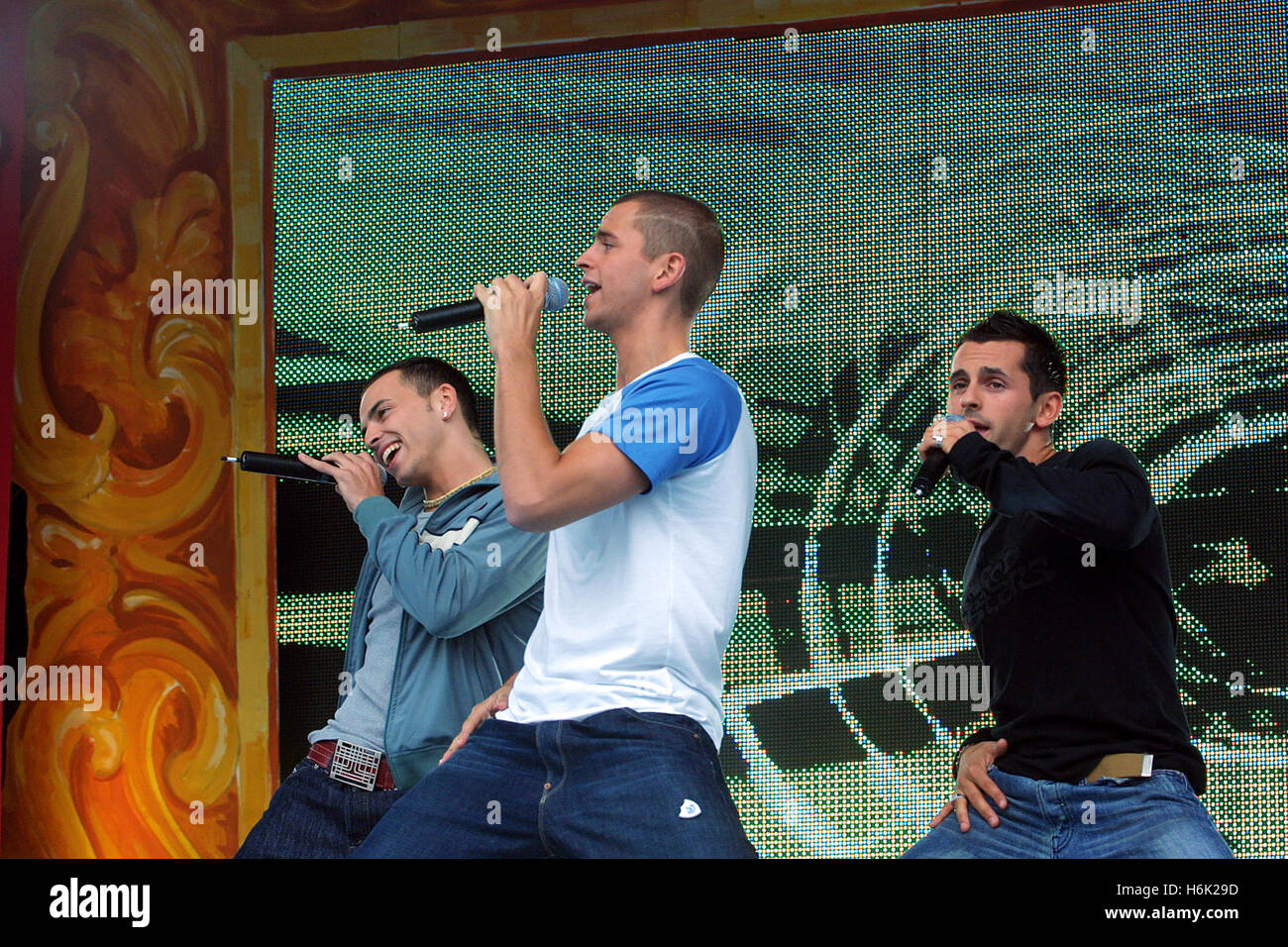 3SL, une courte durée Welsh boy band groupe de musique pop composé de frères Steve, Ant et Andy Scott-Lee - photo à Birmingham 2002 Banque D'Images