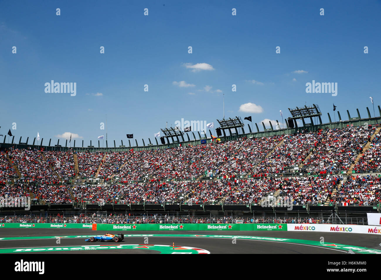 Mexico City Mexico City, Mexique. 29 Oct, 2016. Sport Automobile : Championnat du Monde de Formule 1 de la FIA 2016, Grand Prix du Mexique, Esteban Ocon © dpa/Alamy Live News Banque D'Images