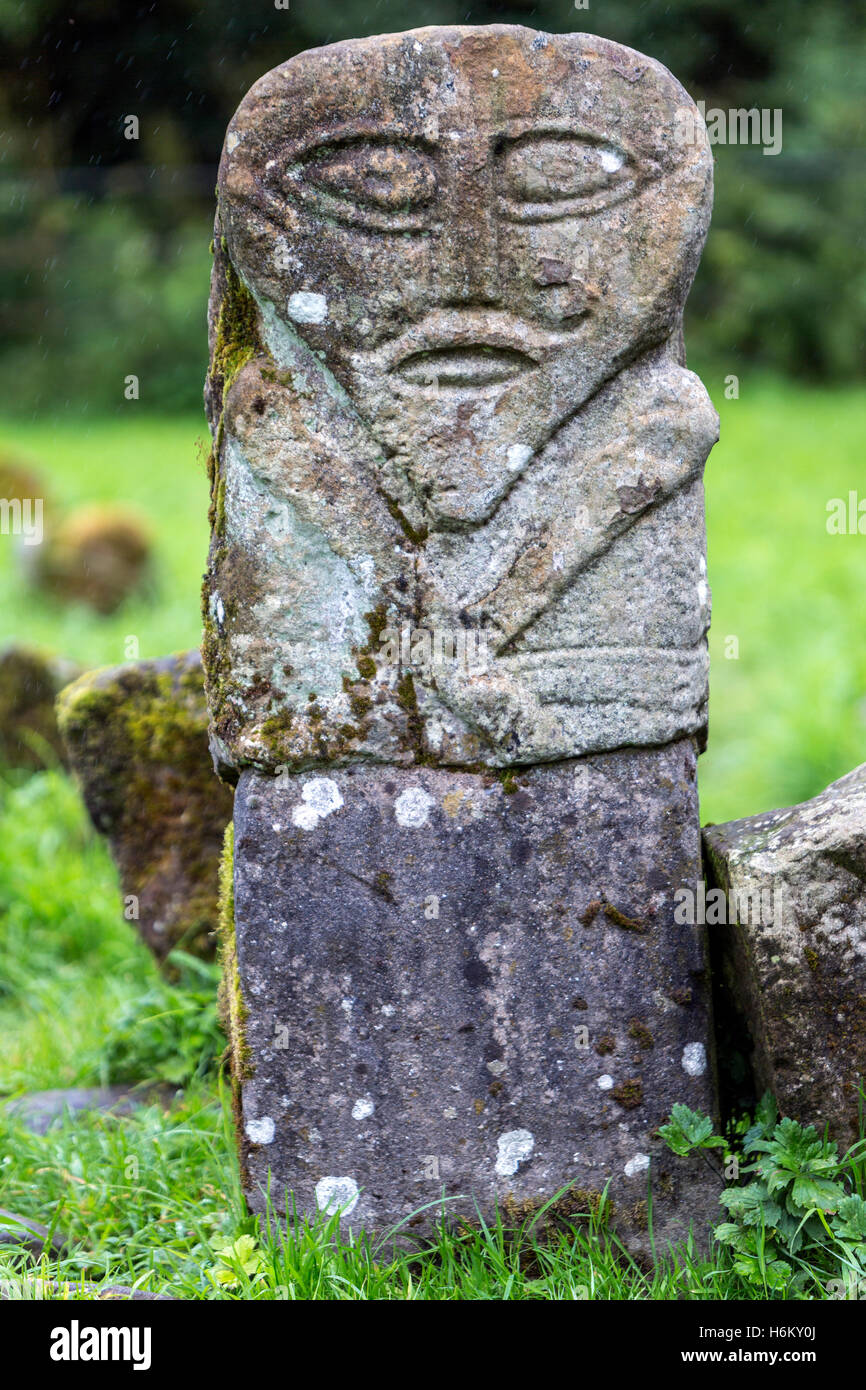 La figure de l'Île Boa bilatérales à Caldragh cimetière, Boa Island, Irlande du Nord, Royaume-Uni Banque D'Images