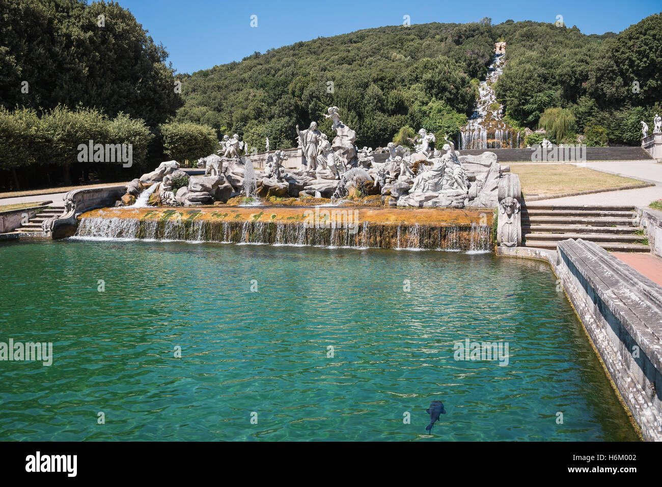 Sculptures dans le parc du Palais Royal de Caserta, Italie Banque D'Images