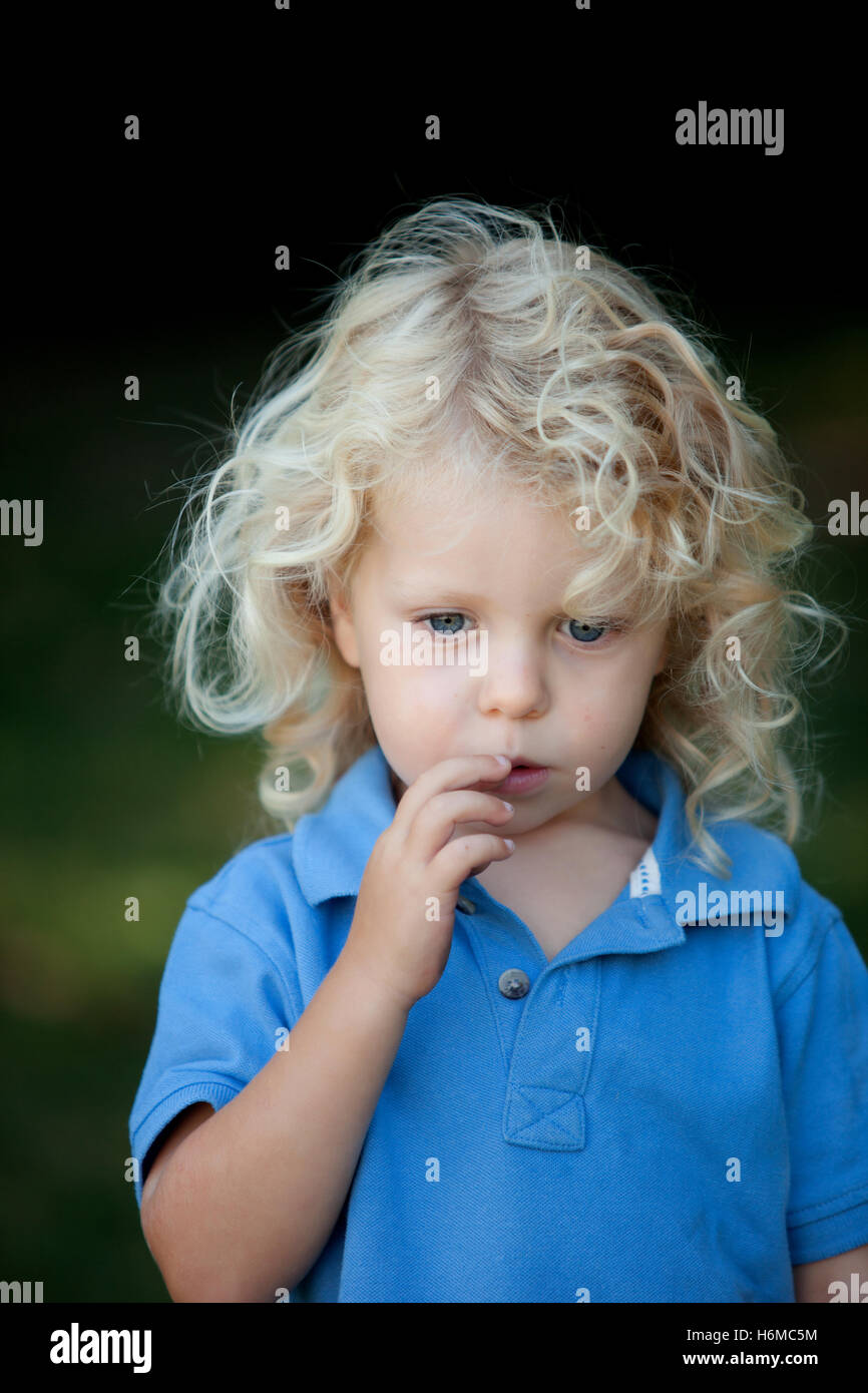 Small Boy Curly Hair Banque D Image Et Photos Page 9 Alamy
