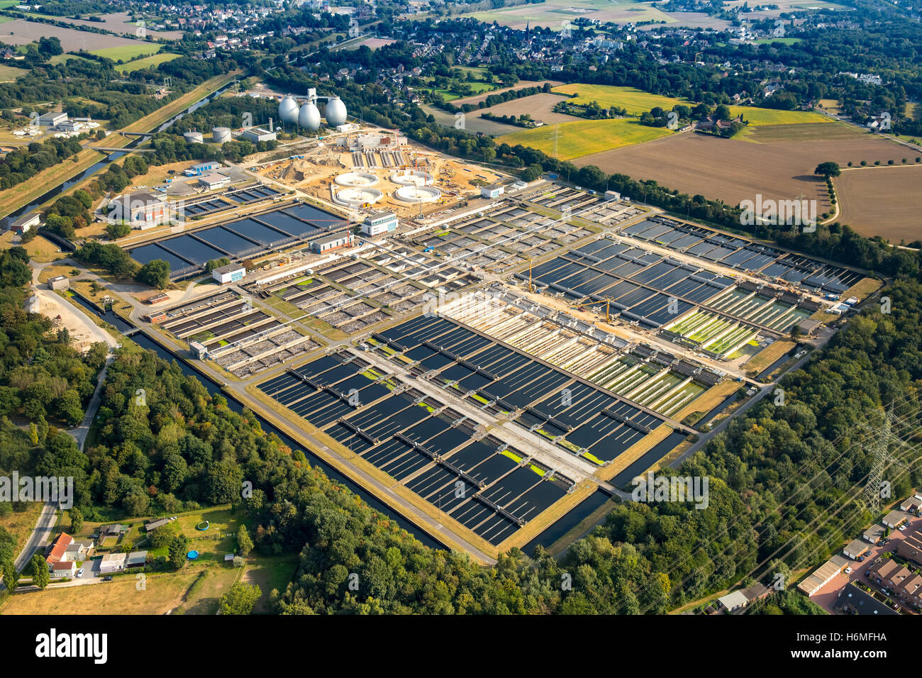 Photo aérienne, Oberhausen, travail d'Emscher, bassin, basculement Emscher, dégradés des tours, de la Ruhr, Allemagne, Europe aerial Banque D'Images