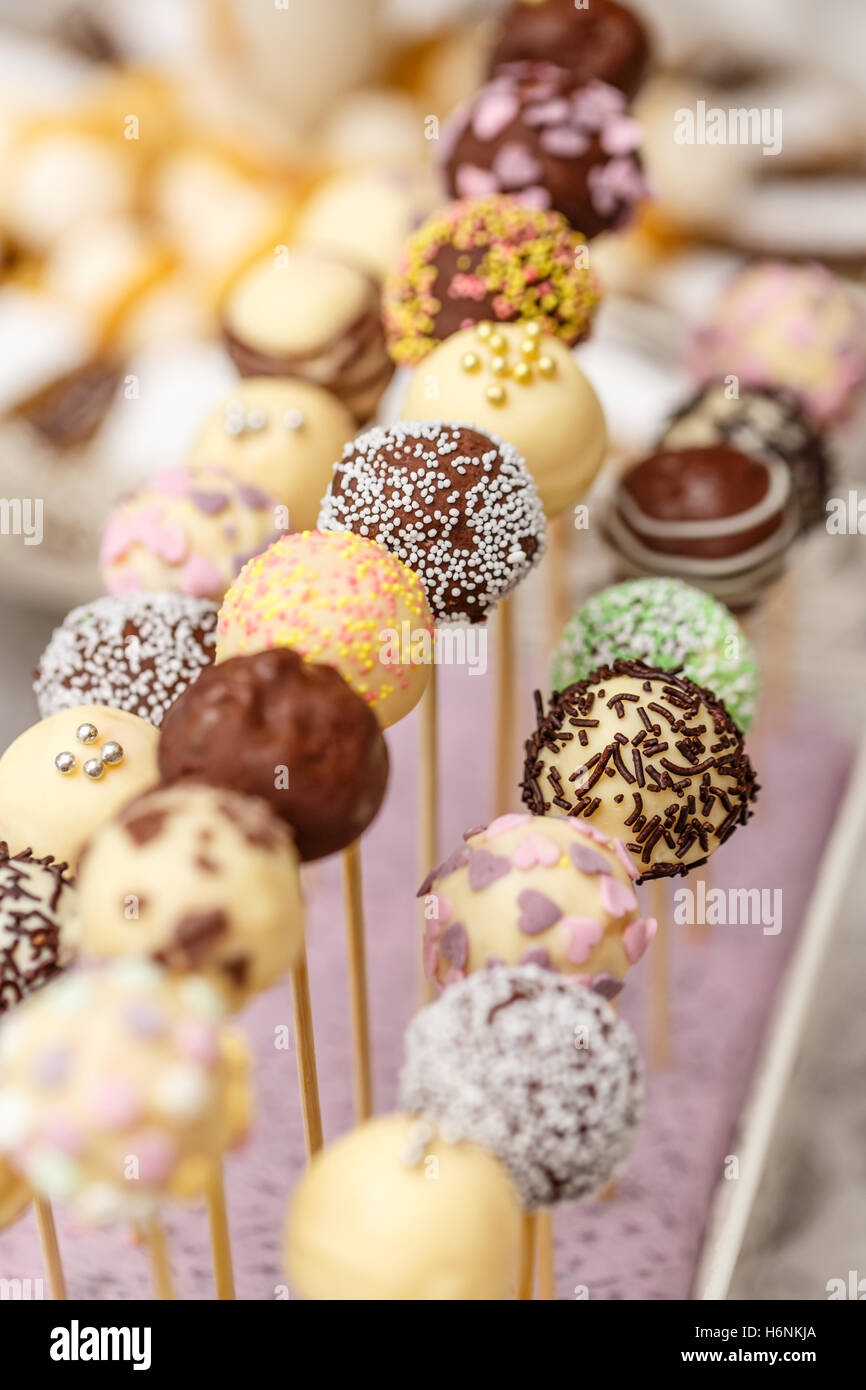 Wedding Cake pops, douce maison de buffet Banque D'Images