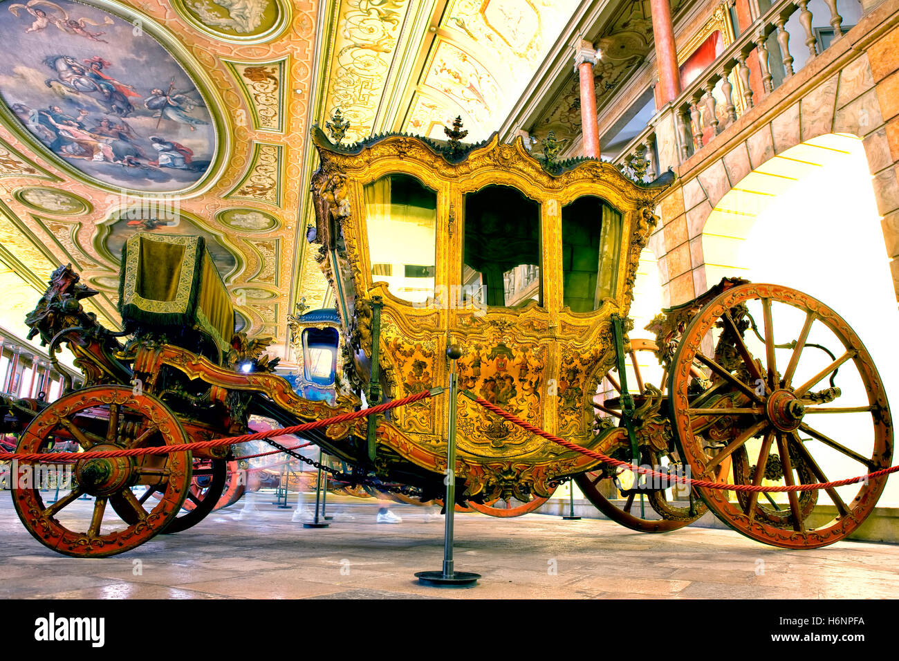 Musée national de l'autocar (Museu Dos Coches) | Réservez des billets